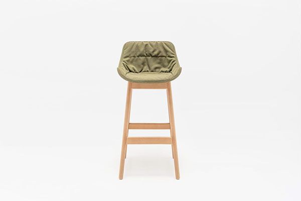 Baltic Soft Duo - hoker tapicerowany podstawa drewniana