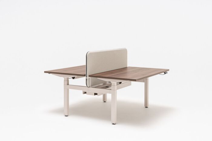 Ogi Drive Bench ze wspólną szyną kablową - biurko bench regulowane elektrycznie, stelaż jednosilnikowy