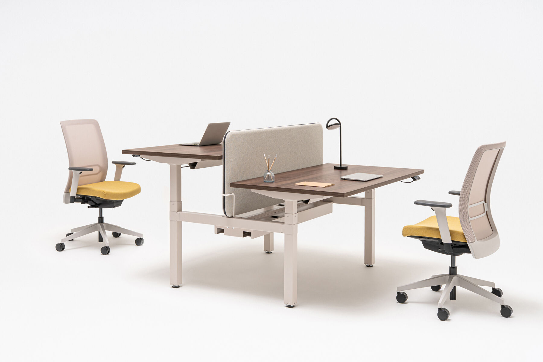 biurko bench regulowane elektrycznie, stelaż jednosilnikowy Ogi Drive Bench ze wspólną szyną kablową