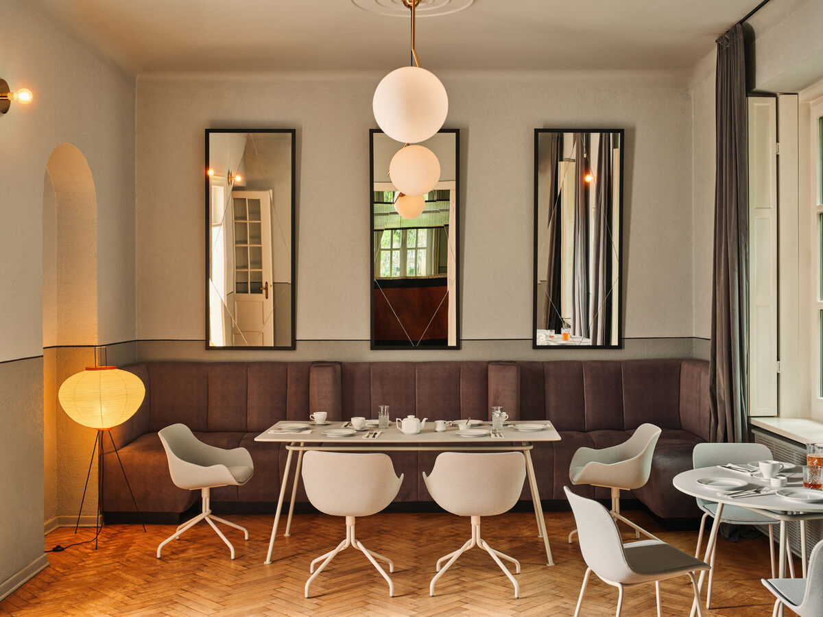 obrotowe krzesło kubełkowe tapicerowane
 Baltic Classic