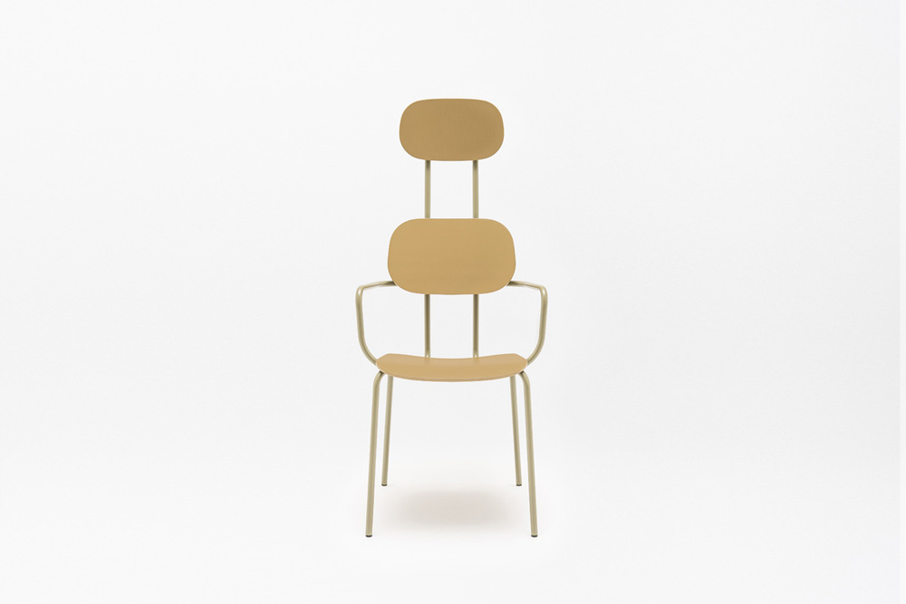 plywood chair with headrest 4-legged base New School