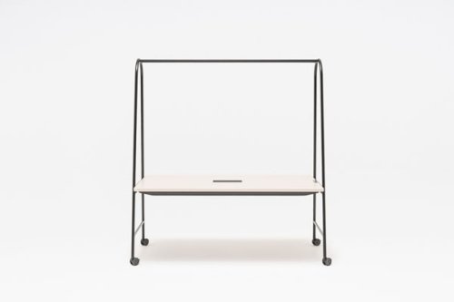 Stanowisko wspólnej pracy z jasnym blatem